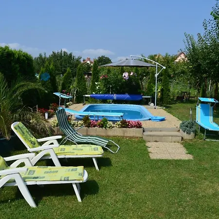 Karolina Appartman Apartament Balatonkeresztúr